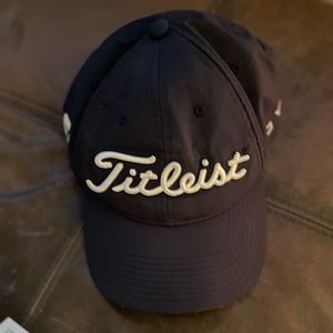 Titleist adjustable hat. Hardly worn. Great shape